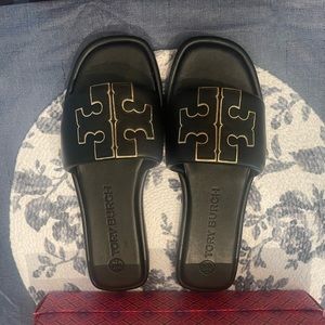 Tory Burch black T slides sz 7.5